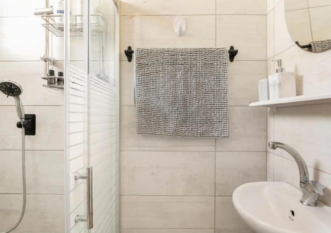 Central 1Br Oasis, Fast Fiber Wifi, Free Parking, Free Netflix With Shelter Haifa Eksteriør bilde